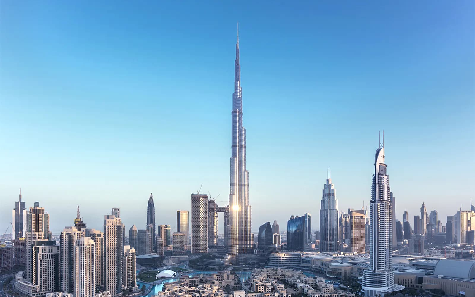 Burj Khalifa At The Top Tickets: Levels 124 & 125