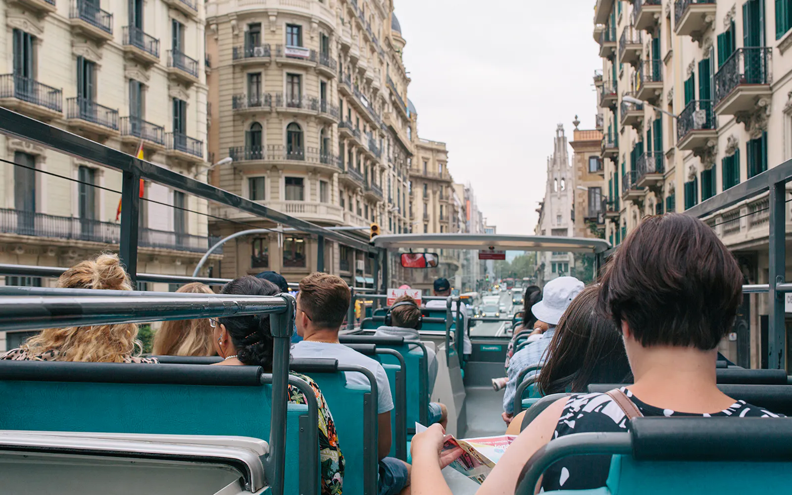 Hola Barcelona Travel Card: Unlimited Public Transportation - image 3