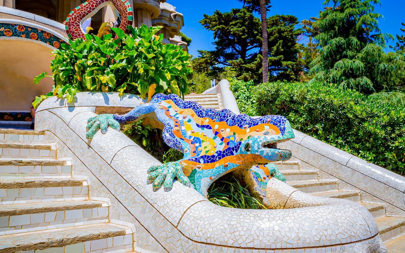 Park Güell Skip-the-Line Guided Tour - image 3