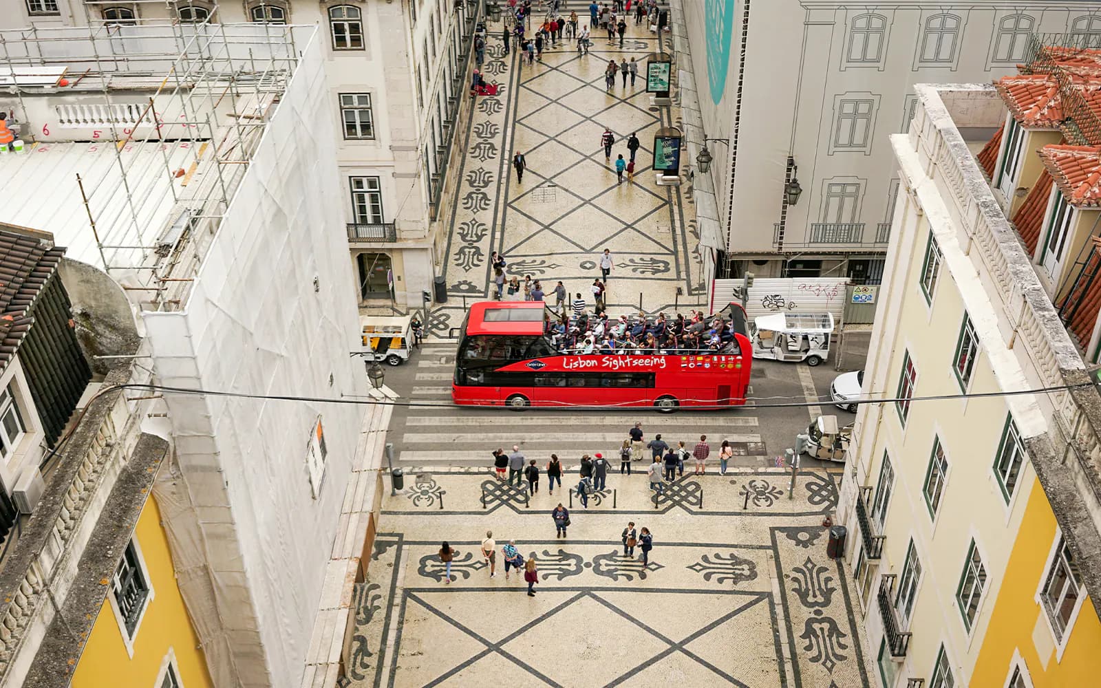 Lisbon Sightseeing: Hop-on Hop-off Bus Tour