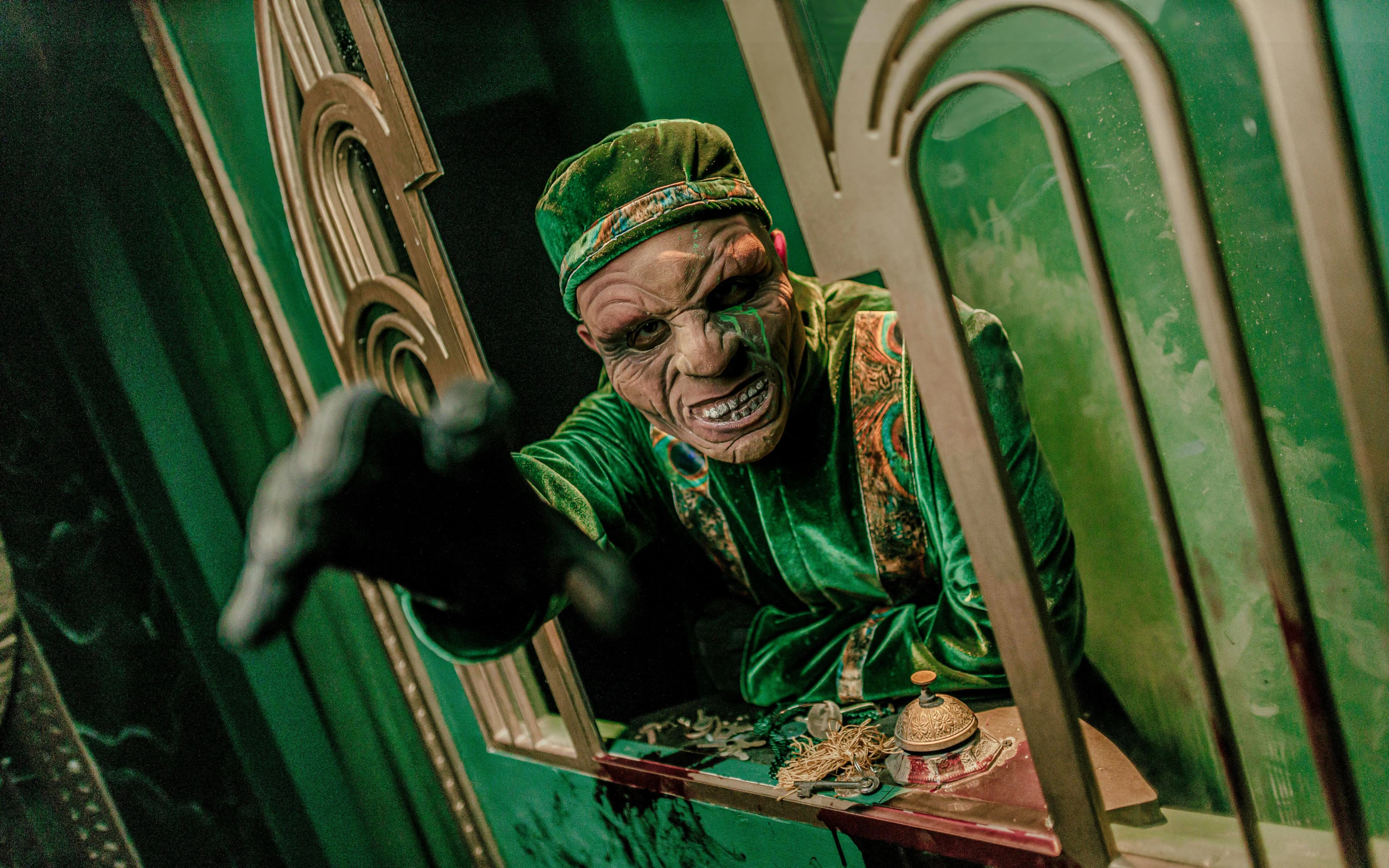 Knott's Berry Farm: Scary Farm - image 8