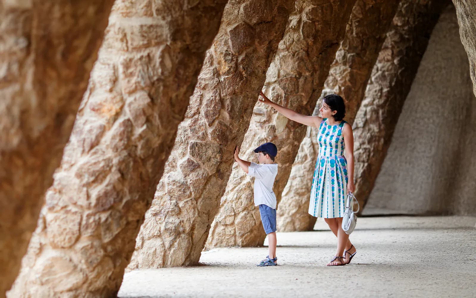 Park Güell Skip-the-Line Guided Tour - image 8