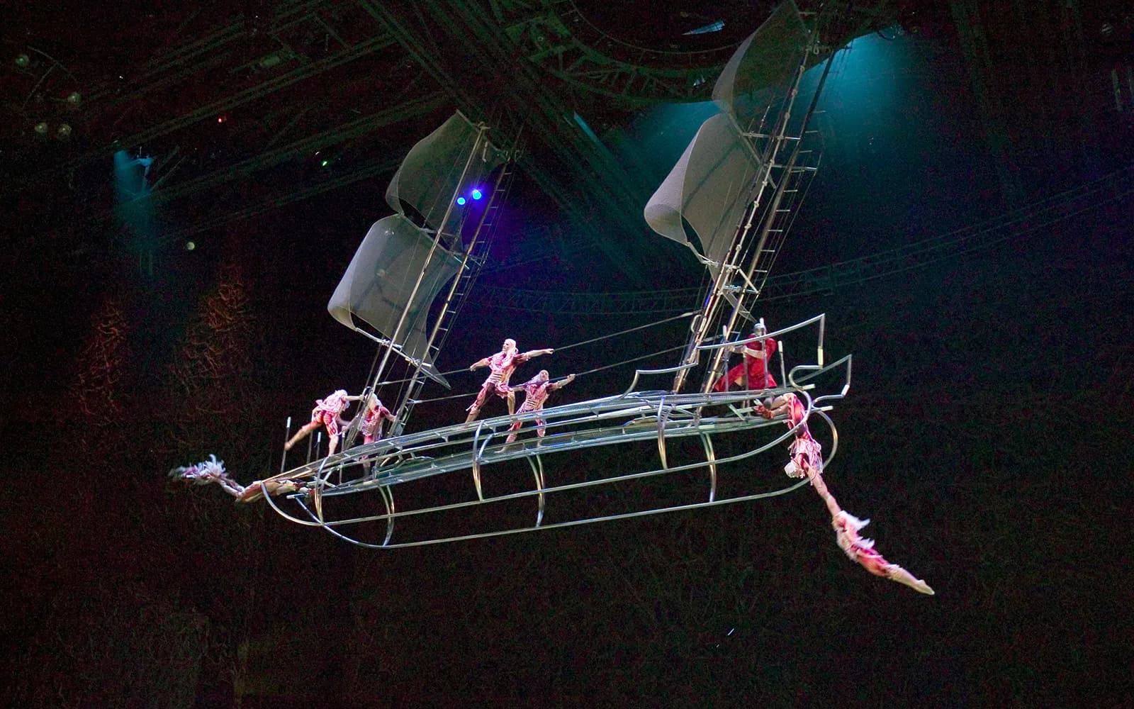 Cirque du Soleil 'O': Las Vegas - image 10